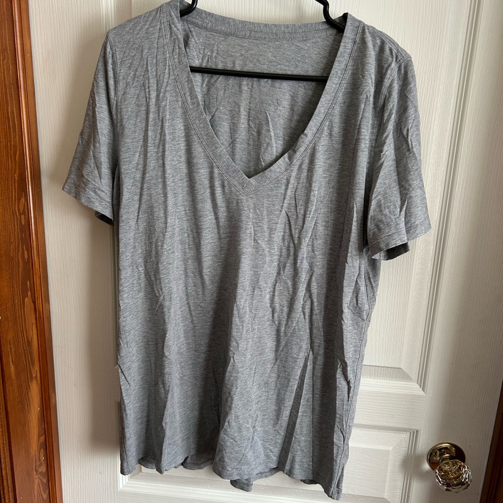 lululemon athletica Gray Short Sleeve Tee